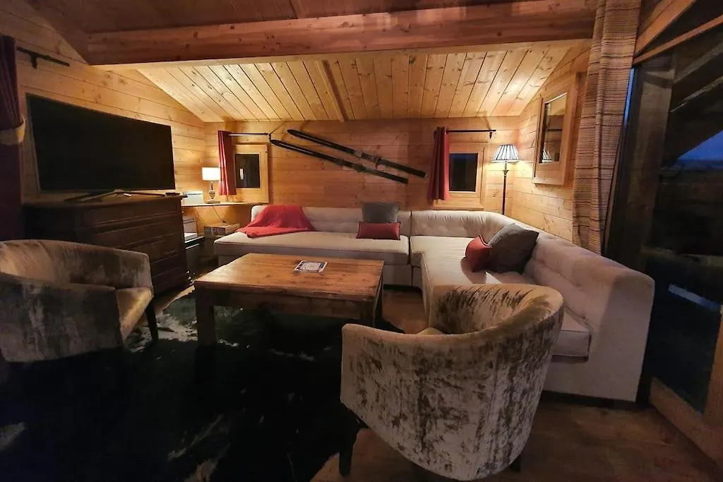 Cosy 4 Bedroom Chalet With Hot Tub Saint-Marcel  France