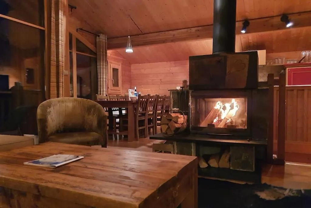 Cosy 4 Bedroom Chalet With Hot Tub Saint-Marcel   Saint-Marcel (Savoie)