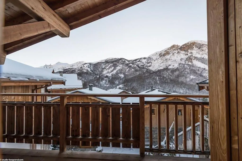 Cosy 4 Bedroom Chalet With Hot Tub Saint-Marcel