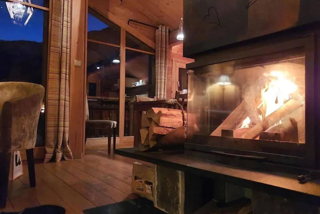 Cosy 4 Bedroom Chalet With Hot Tub Saint-Marcel  France