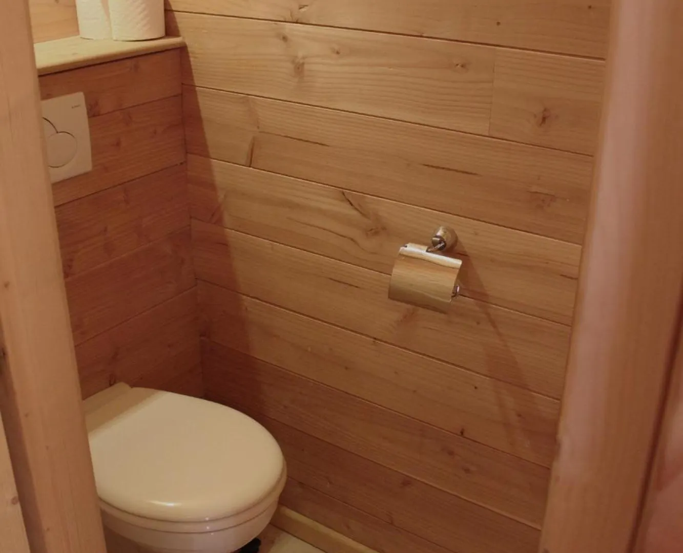 Cosy 4 Bedroom Chalet With Hot Tub Saint-Marcel  France