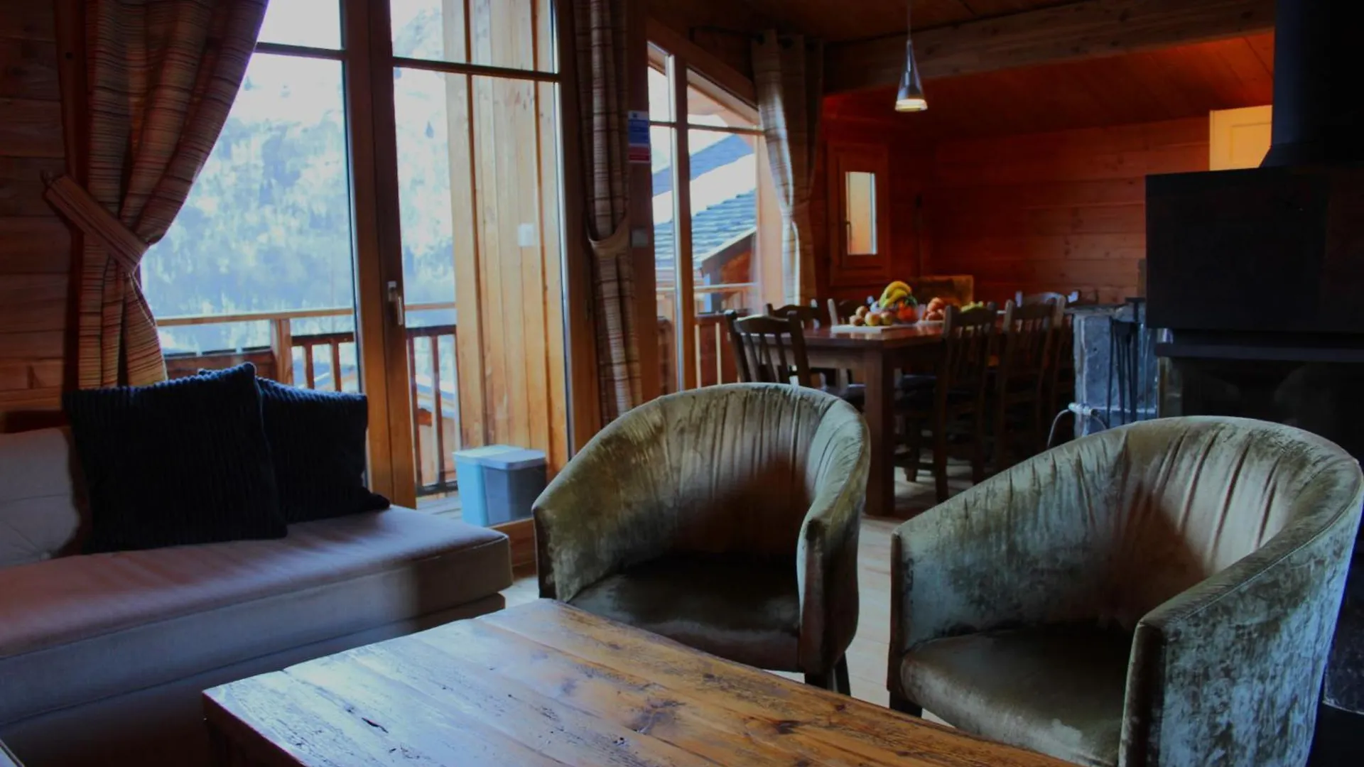 Cosy 4 Bedroom Chalet With Hot Tub Saint-Marcel