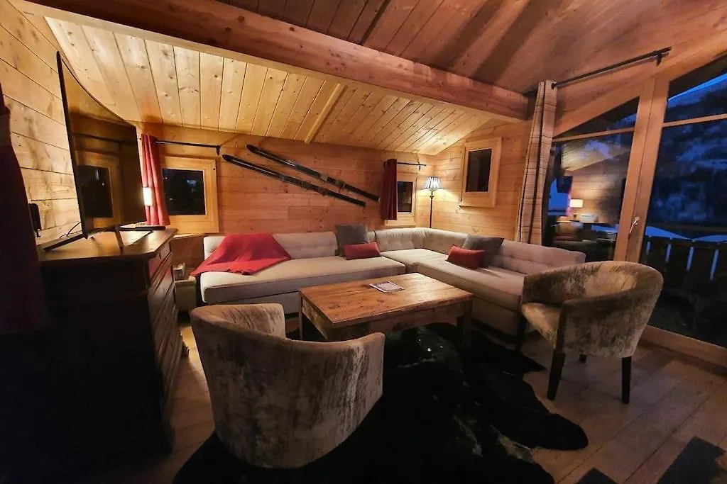 Cosy 4 Bedroom Chalet With Hot Tub Saint-Marcel